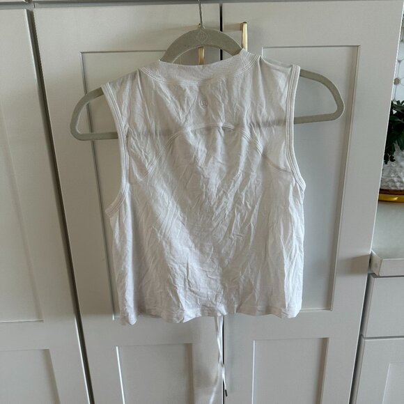 Lululemon cinch me up front tank - Picture 6 of 6